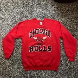 Vintsge 90’s Chicago Bulls Red Sweater